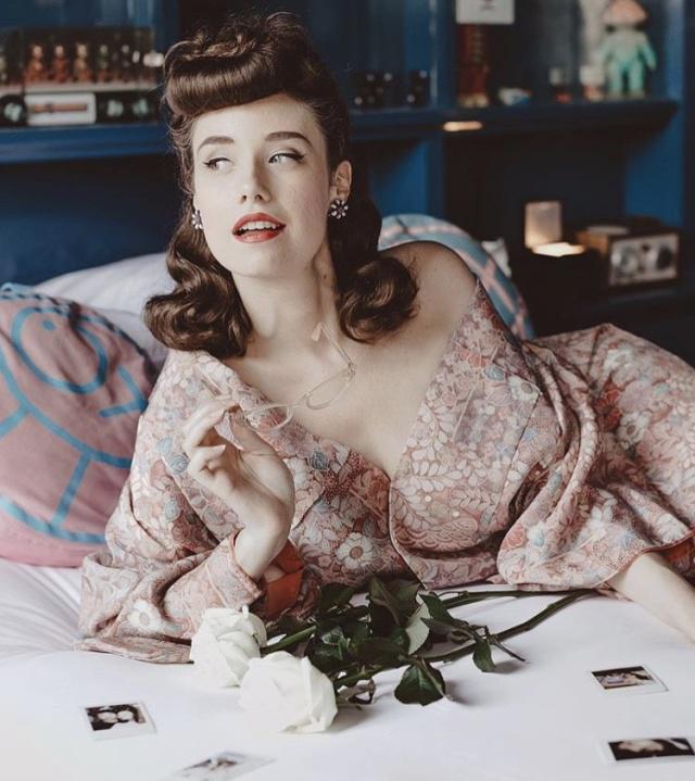 30-year-old woman elegant and charming retro pictorial makeup