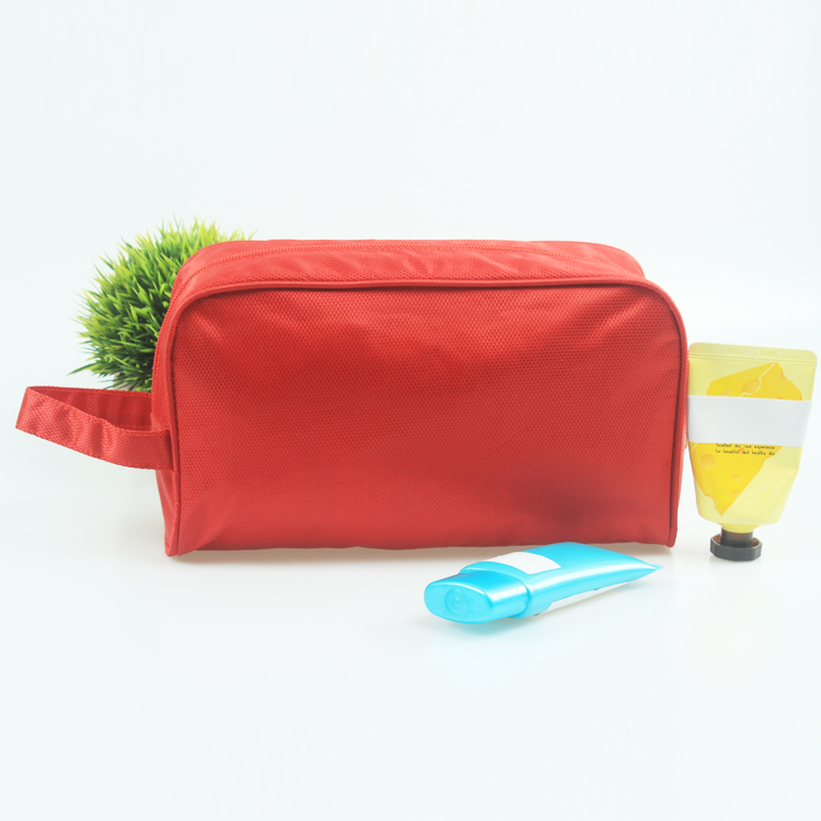 Customized Cosmetic Bag With Zipper Red Jacquard Wash Bag