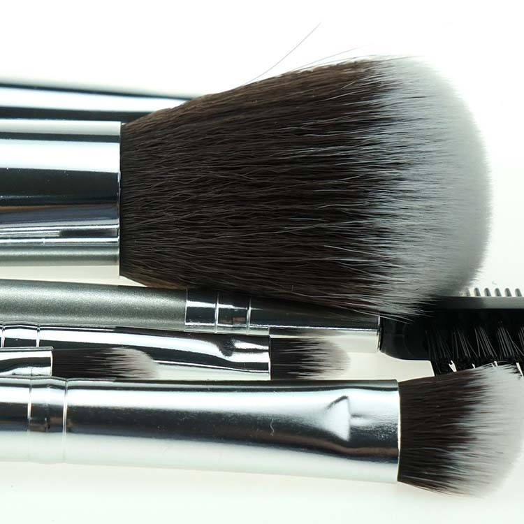 7Pcs Synthetic Makeup Brush Set Silver Blush Brush Makeup Brush