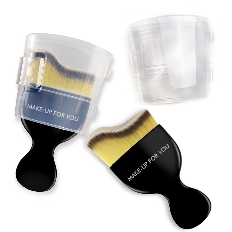 Travel Face Brush makeup brush with plastic cove Curved Korea Makeup Foundation Brush
