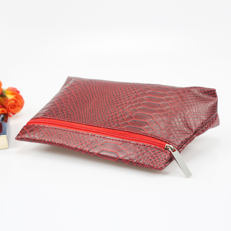 Red Wine Fake Crocodile PU Beauty Pouch Ladies Zipper Cosmetic Beauty Bag