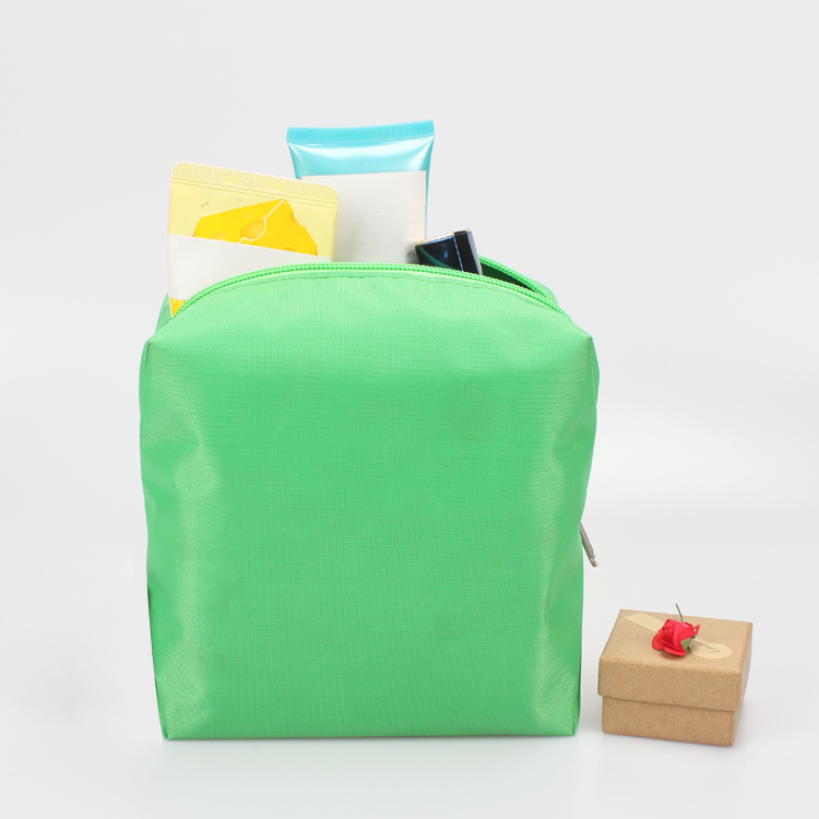 Green Polyester Cosmetic Pouch Clutch Makeup Bag For Women Makeup Bag