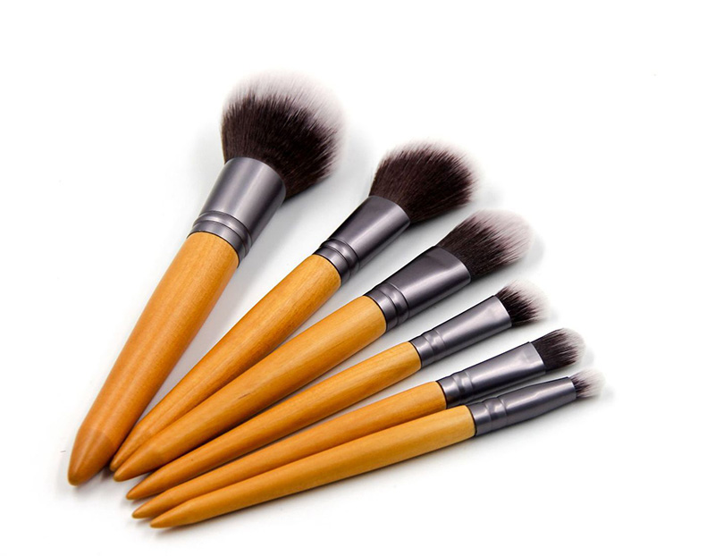 Professional High Quality Wood Handle Vegan Makeup Brushes Private Label