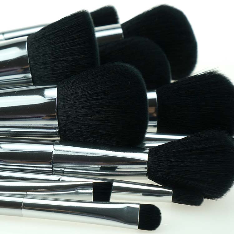 Pretty New Design Silver Shiny Good Quality Metallic Makeup Brush Set OEM