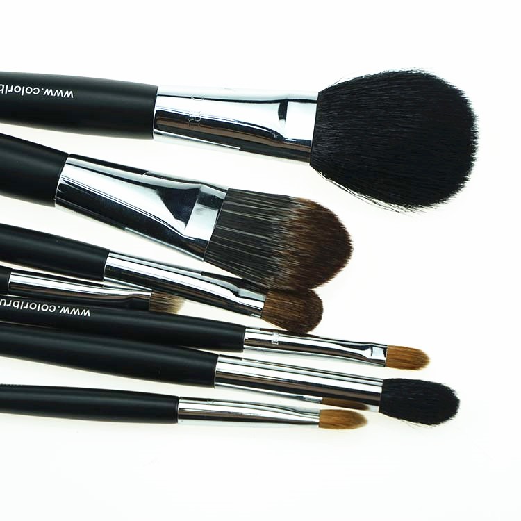 Hot selling 2018 private label cosmetic makeup brushes makeup set case