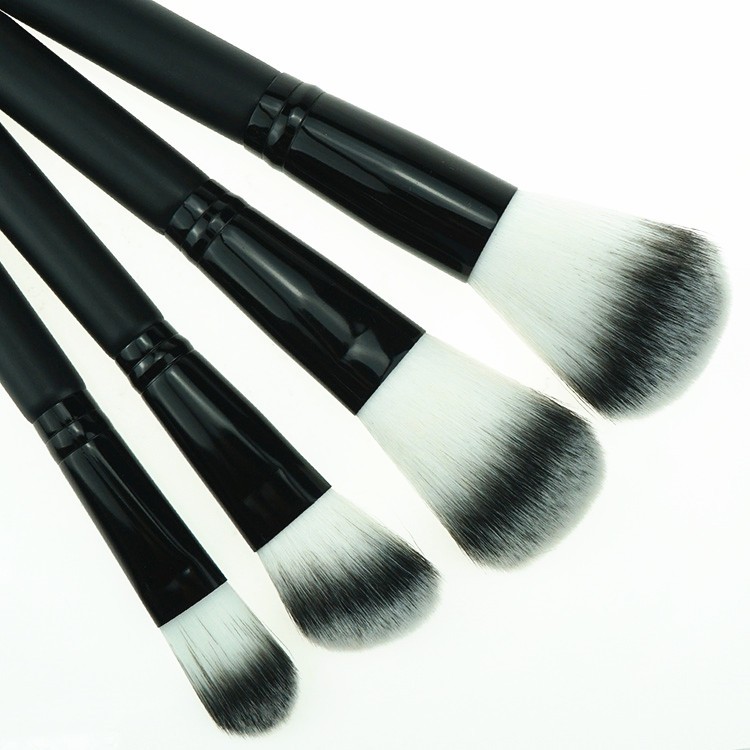2019 trending private label black powder makeup brush with cylinder box