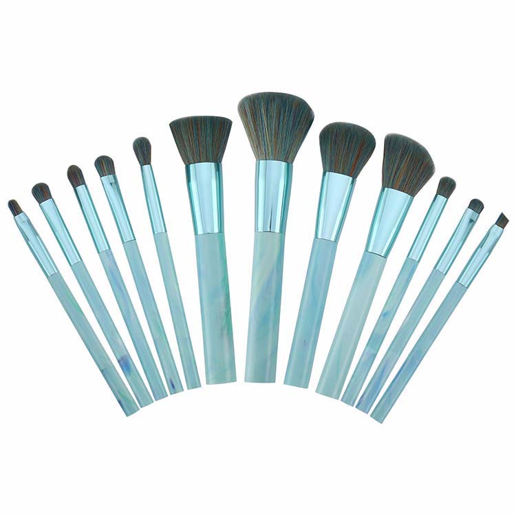2018 New Arrivals Free Samples Beauty Cosmetics Wet 2 in 1 makeup brush