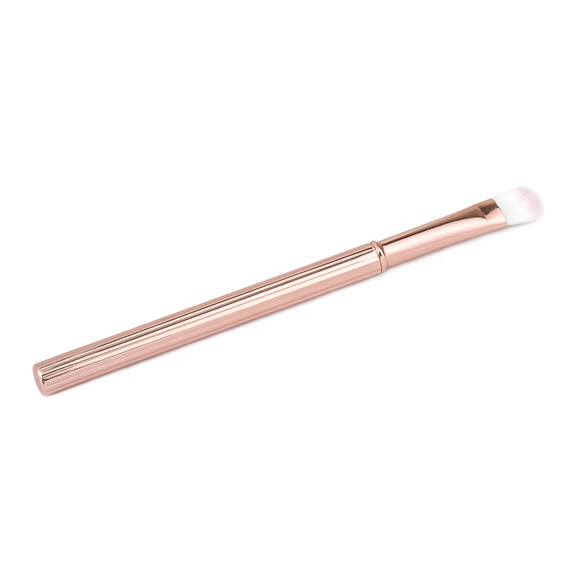 Single Custom Synthetic Metal Handle Blending Eyeshadow Brush