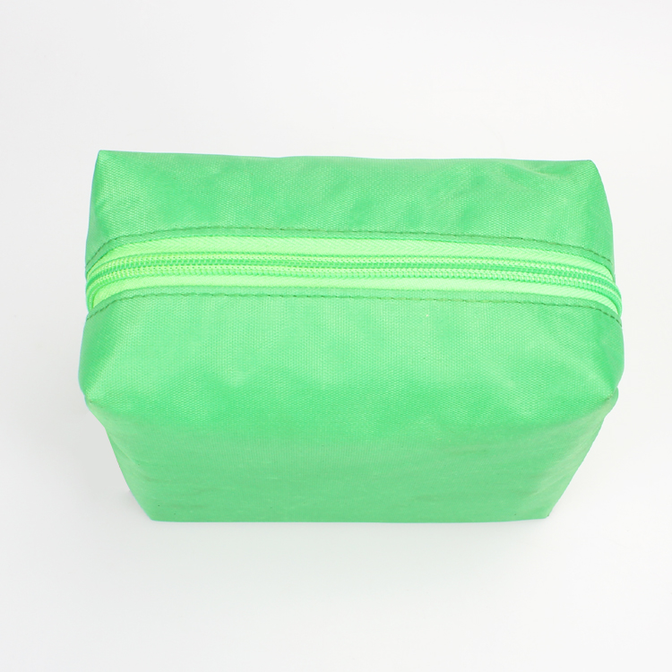 Green Polyester Cosmetic Pouch Clutch Makeup Bag For Women Makeup Bag