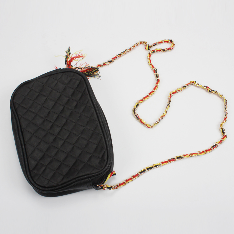 Black PU Leather Messenger Bag Quilting Women Messenger Bag with Cross Body Chain
