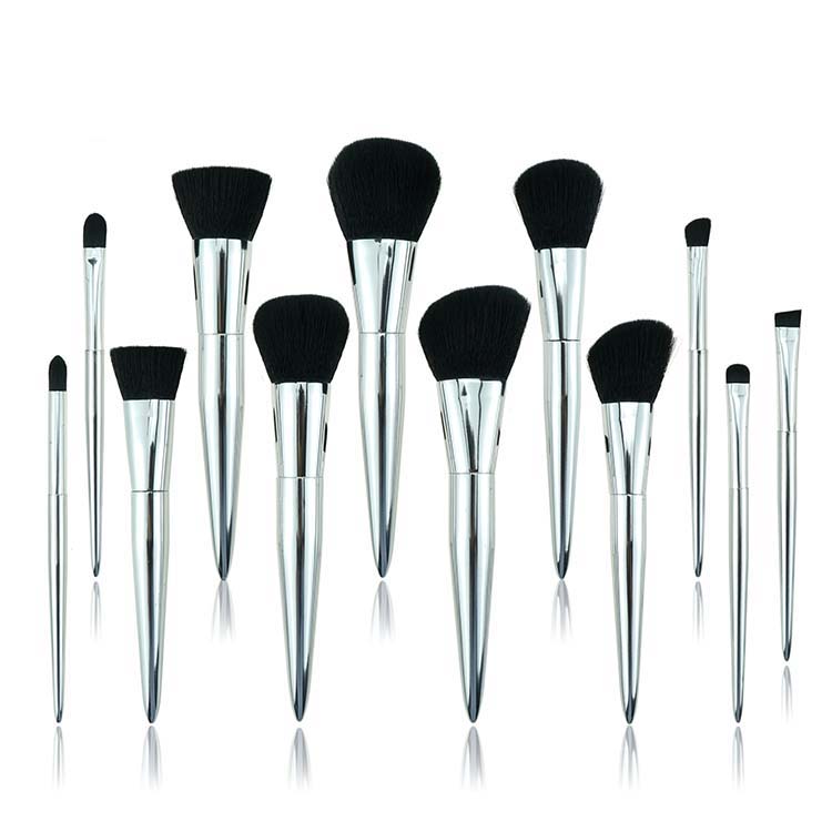 Pretty New Design Silver Shiny Good Quality Metallic Makeup Brush Set OEM