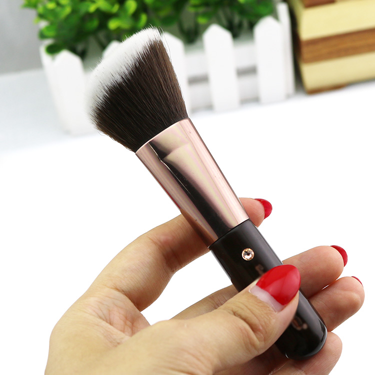 High Quality Black Angled Single Powder Blusher Brush for Makeup
