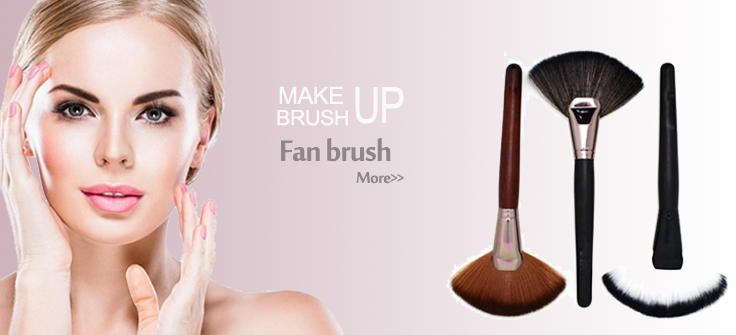 Amazon Hot Sale Big Single Wooden Facial Fan Brush Makeup Cosmetic