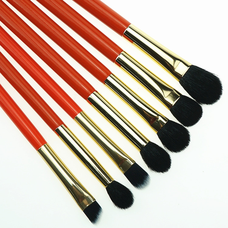 Orange Natural hair Makeup Brush Unique Cosmetic tool Kit for Powder Foundation Cream Eyeshadow