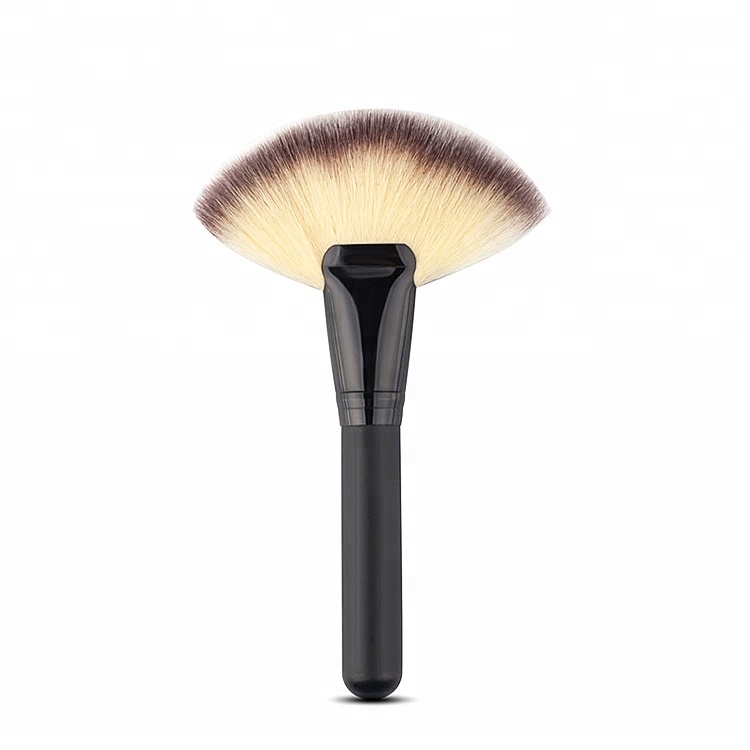 Cruelty Free Matt Black Wood Antibacterial Synthetic Fan Makeup Brushes