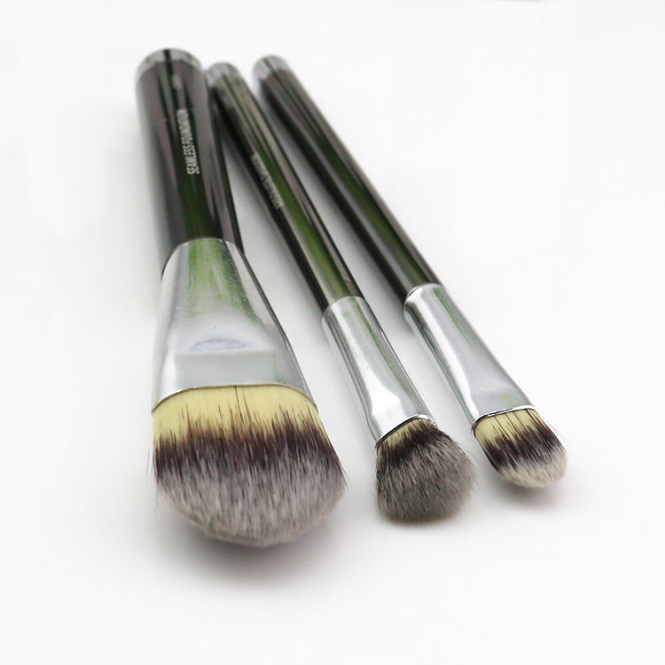 Custom Logo High Quality Metal Handle Cosmetic Foundation Blending Makeup Brush Set