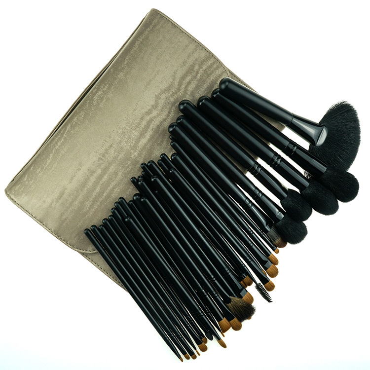 Salon Needed Professional Makeup brush with Pouch for Makeup Artist Factory Sell