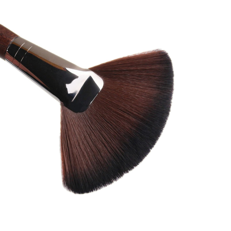 High Quality Custom Single Wooden Soft Synthetic Hair Face Makeup Fan Brush