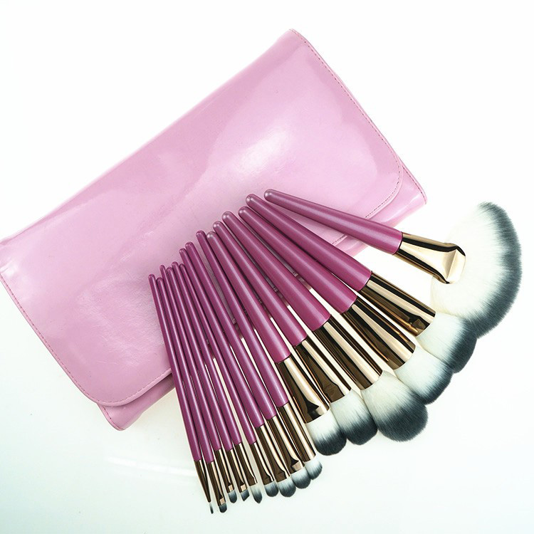2019 best quality tapered handle OEM makeup brushes set