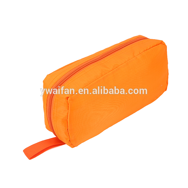 Handcrafted Nylon Portable Travel Organizer Men Hanging Travel Toiletry Bag
