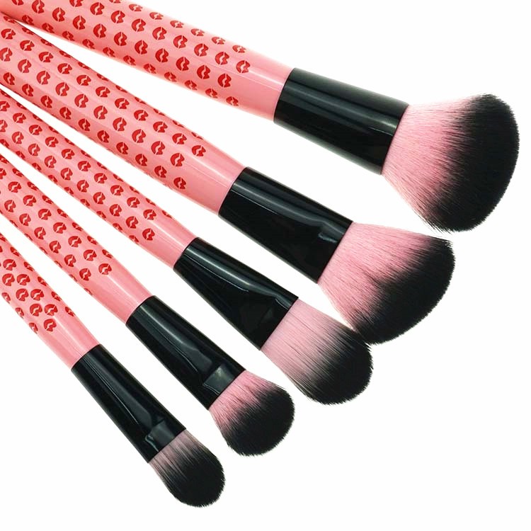 10 Piece Cute Makeup Brush Red Lip Handle Pink Beauty Brush Set With Cylinder
