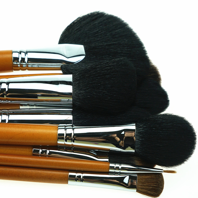 Factory Sell Cruelty-free Makeup Brushes with Custom Logo 24PCS Cosmetic Brushes for Makeup
