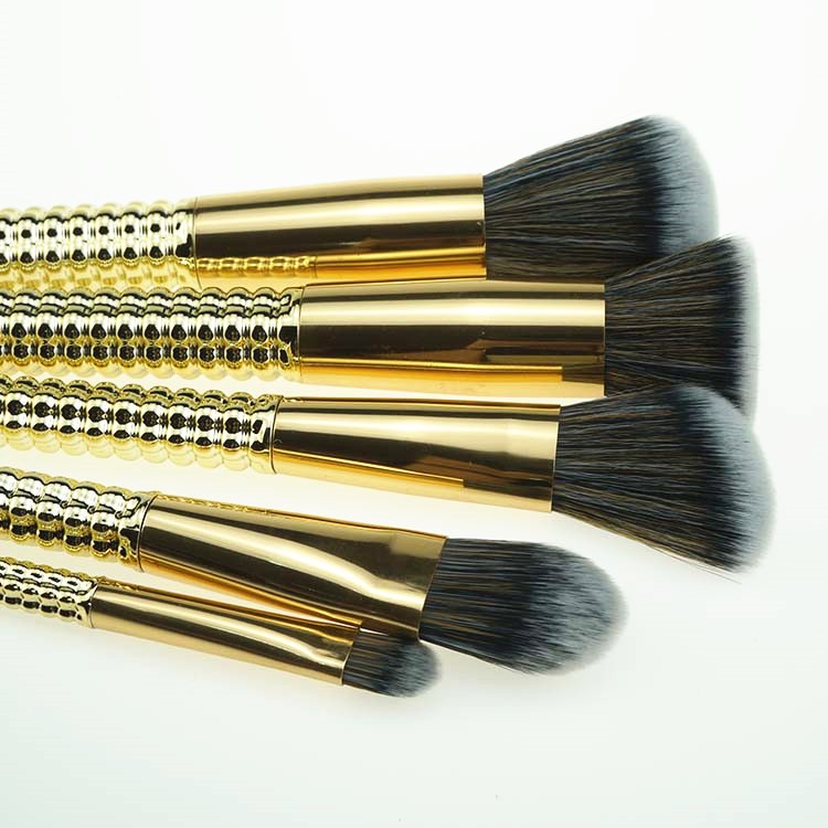 Beauty Plastic Handle Kabuki Gold Makeup Brush Set