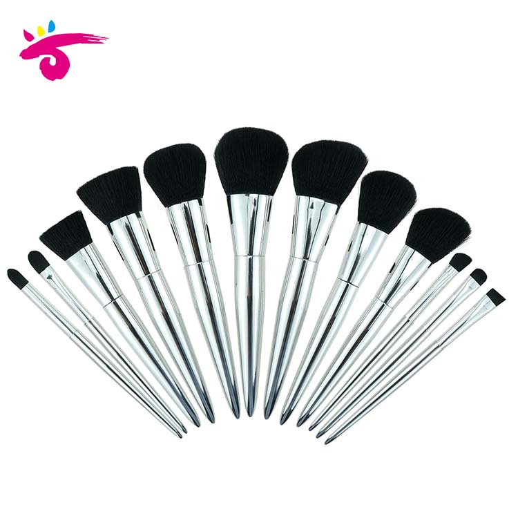 Pretty New Design Silver Shiny Good Quality Metallic Makeup Brush Set OEM