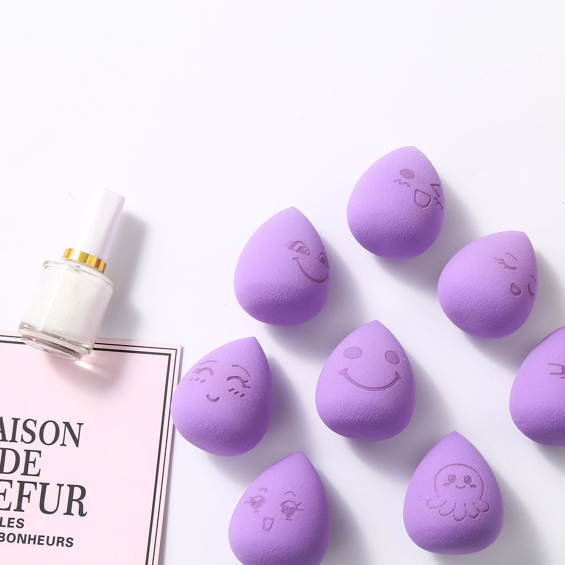 Light Purple drop makeup sponge with private label Smile face sponge blender Puffs