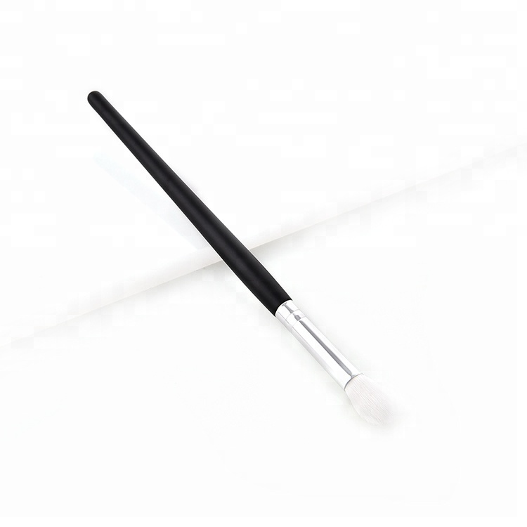New Arrival Personalized Tapered Eye Highlight Eyeshadow Blender Long Handle Makeup Brush