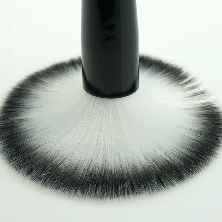 2019 trending private label black powder makeup brush with cylinder box