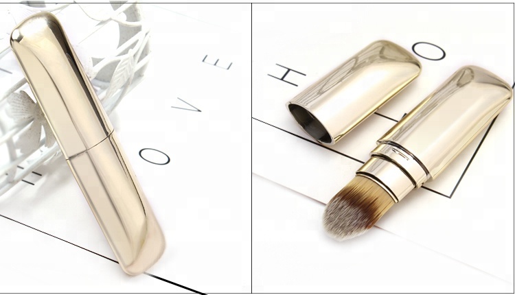 Mini Portable Foundation Cosmetic Brush Flat Plastic Liquid Foundation Brush With Protect Cap