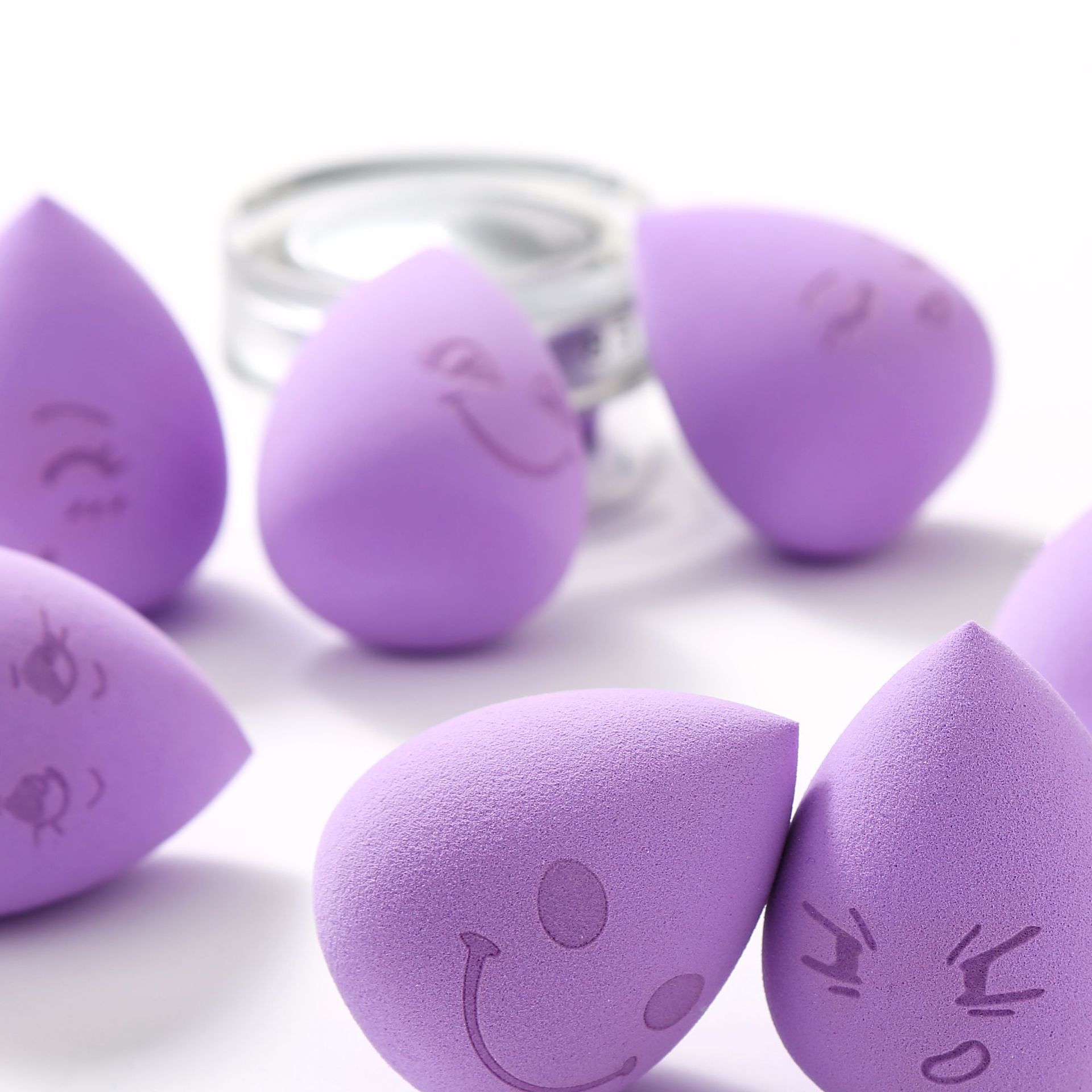 Light Purple drop makeup sponge with private label Smile face sponge blender Puffs