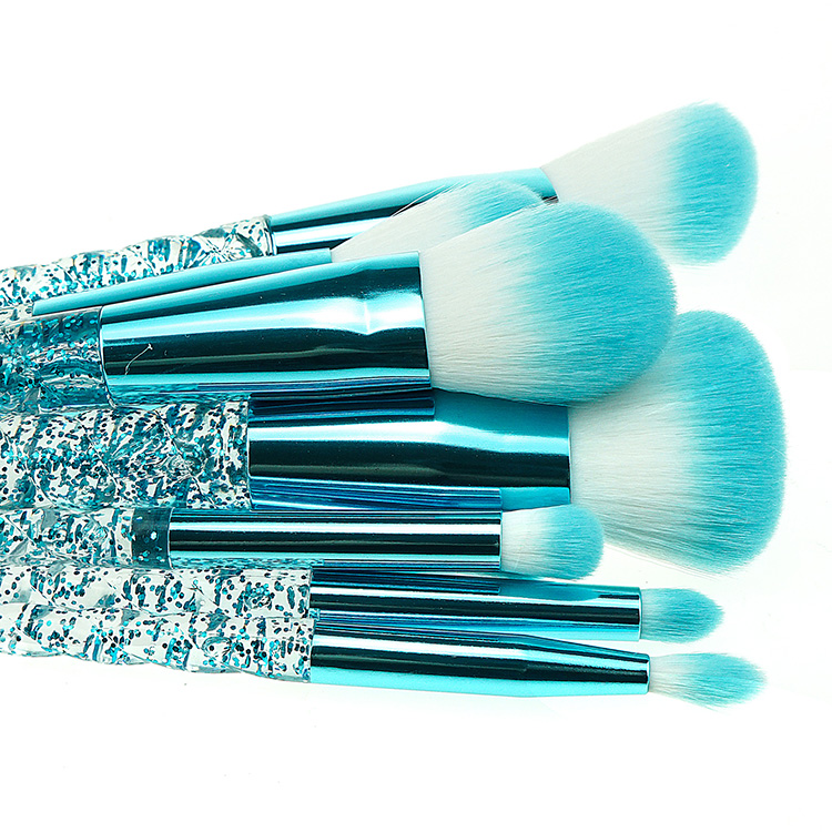 Environmental durable makeup brush private label with unicorn handle and blue &white pretty brush set