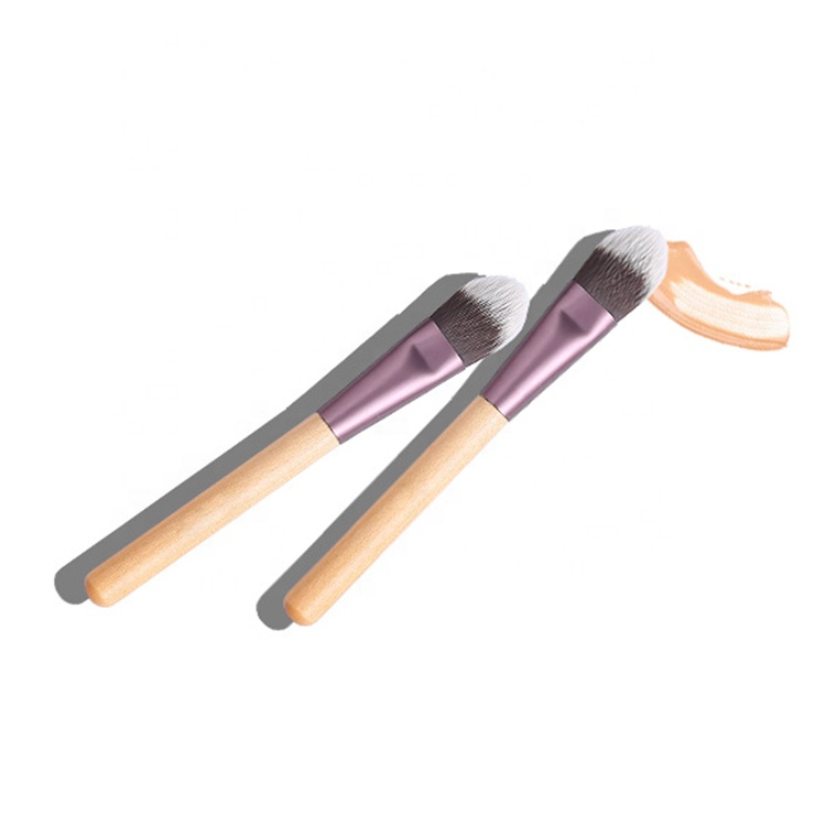 High Quality Wood Handle Make Up Brush Professional Liquid Flat Foundation Brush