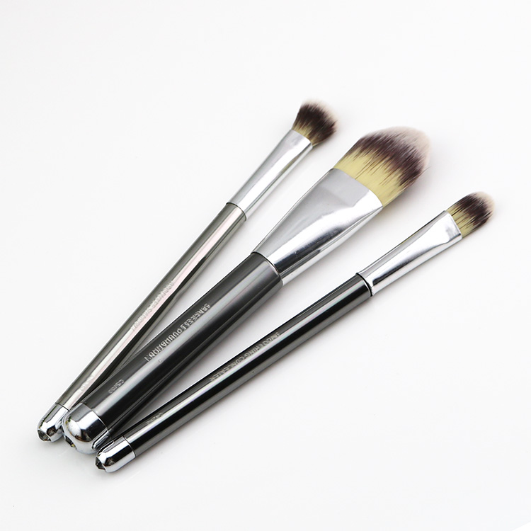 Custom Logo High Quality Metal Handle Cosmetic Foundation Blending Makeup Brush Set