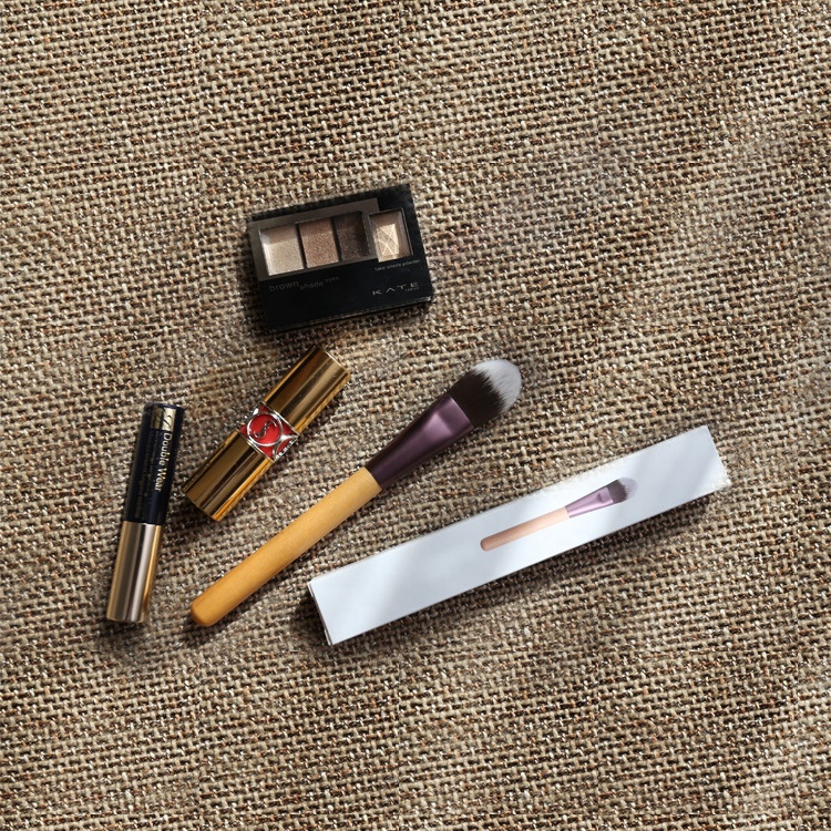 High Quality Wood Handle Make Up Brush Professional Liquid Flat Foundation Brush