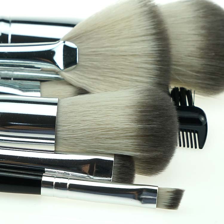 2019 best new custom logo cosmetics makeup brush set