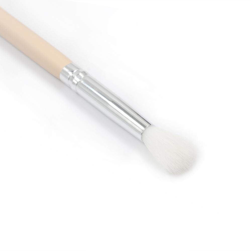 High Quality Vegan Eyeshadow Eye Blender Carbon Fibre Makeup Brush