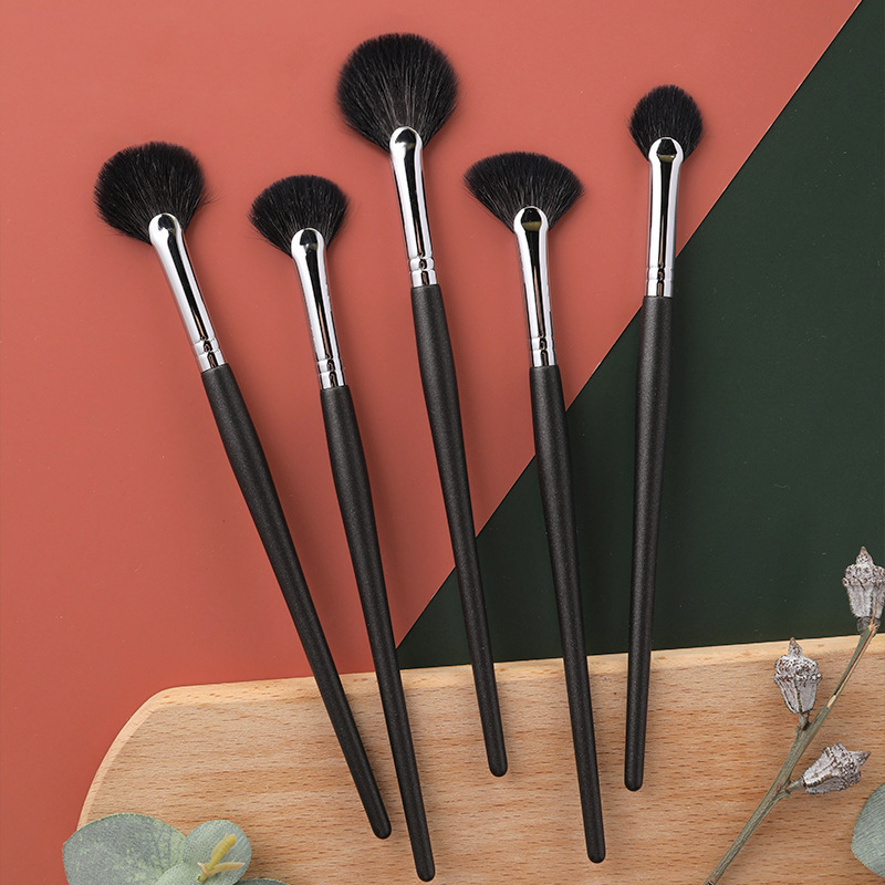 Synthetic hair highlighter brush no logo highlighter makeup brush