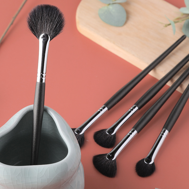 Synthetic hair highlighter brush no logo highlighter makeup brush